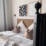 Geräumiges 3 Raum-City-Apartment -Ost-2-