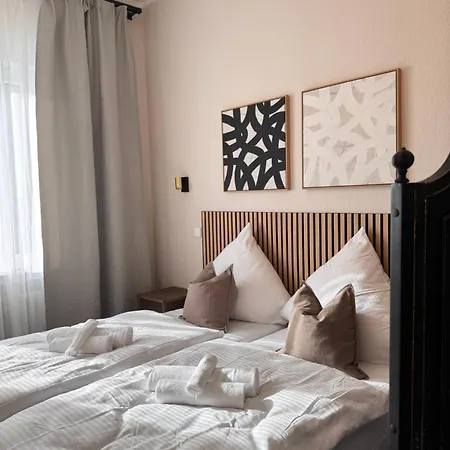 Geraeumiges 3 Raum-city-apartment -ost-2- Apartment