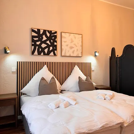 Geraeumiges 3 Raum-city-apartment -ost-2- Apartment Dusseldorf