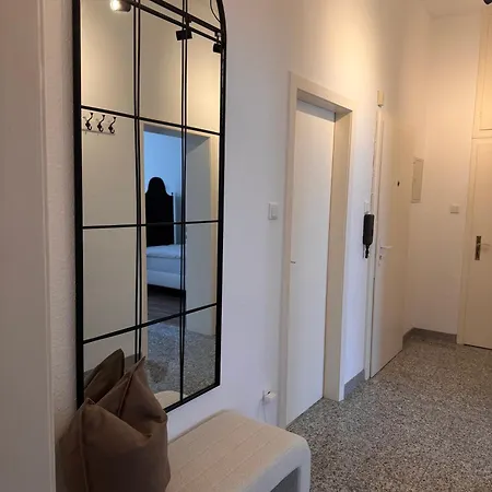 Geraeumiges 3 Raum-city-apartment -ost-2- Apartment