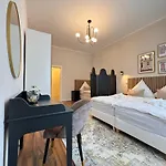 Geräumiges 3 Raum-city-apartment -ost-2- *