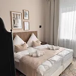 Geräumiges 3 Raum-city-apartment -ost-2- Düsseldorf