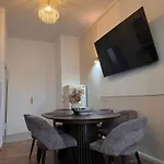 Geräumiges 3 Raum-city-apartment -ost-2-