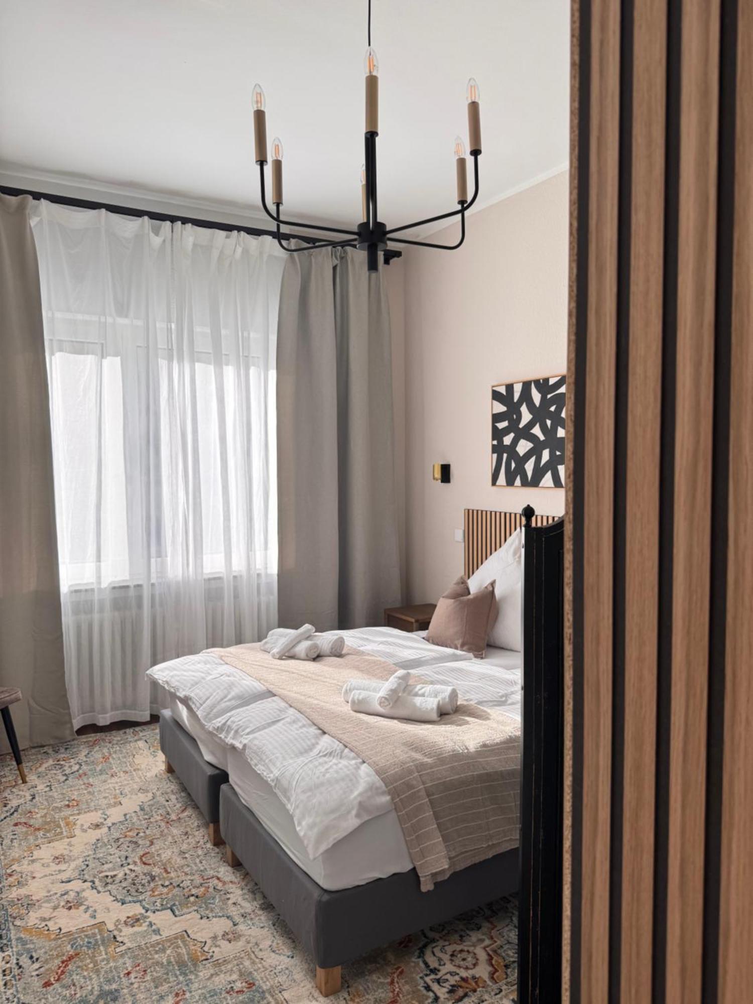 Geräumiges 3 Raum-city-apartment -ost-2- Apartment