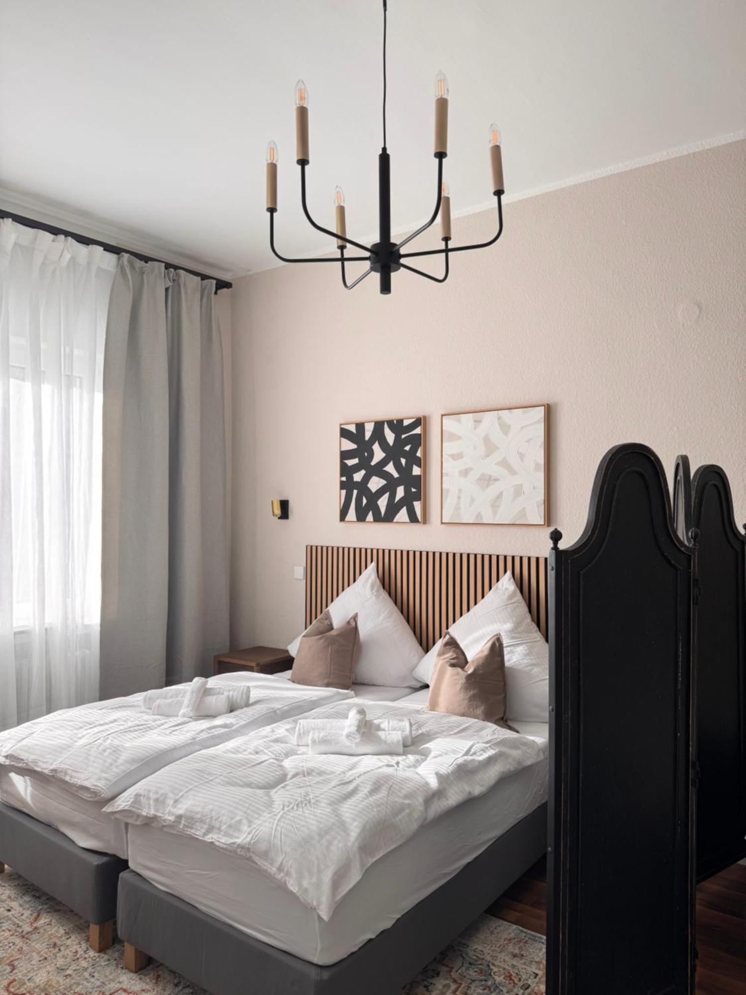 Apartment Geräumiges 3 Raum-city-apartment -ost-2- *