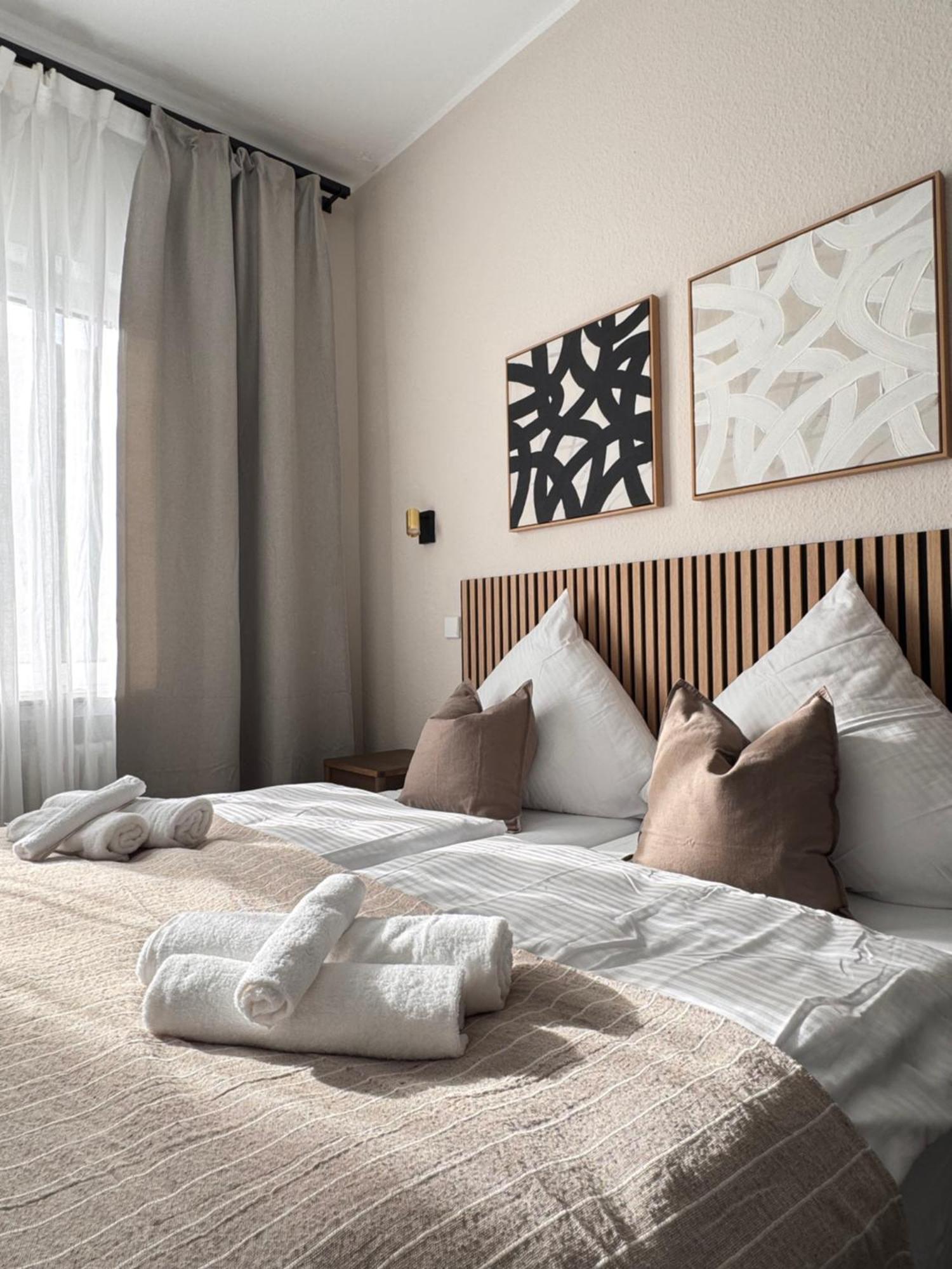 Appartement Geraeumiges 3 Raum-city-apartment -ost-2- Düsseldorf