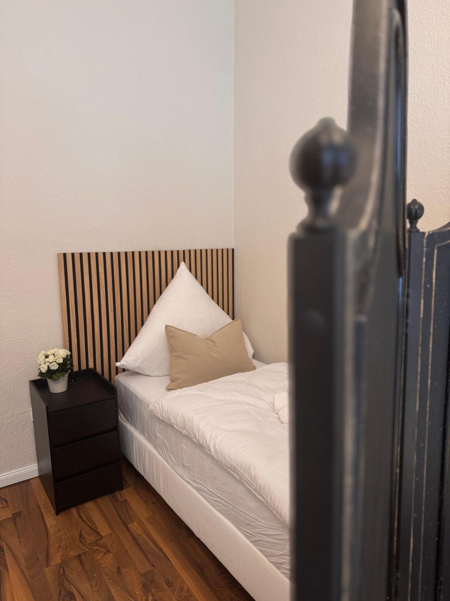 Geraeumiges 3 Raum-city-apartment -ost-2- Düsseldorf