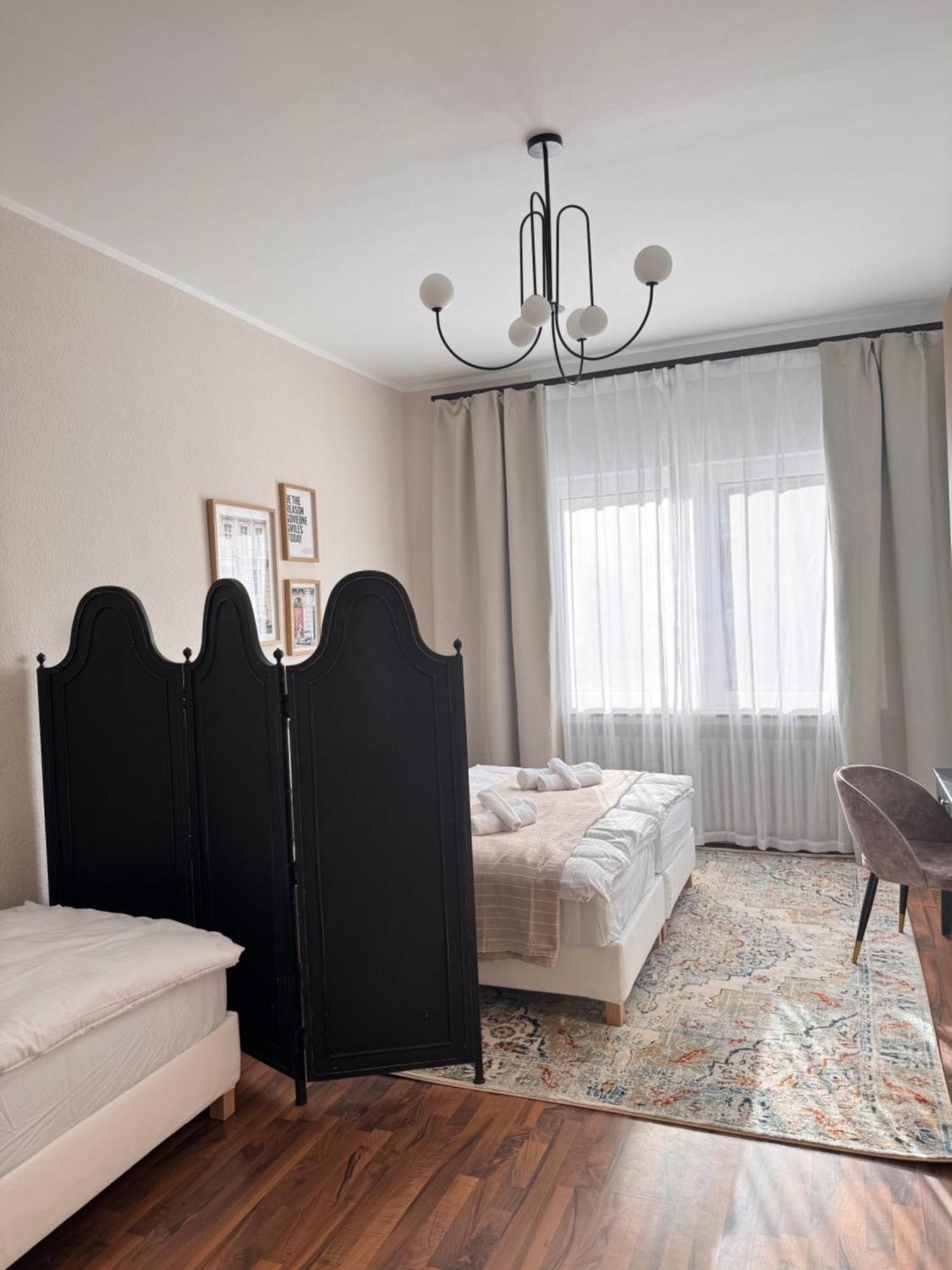 Geraeumiges 3 Raum-city-apartment -ost-2- Appartement Düsseldorf