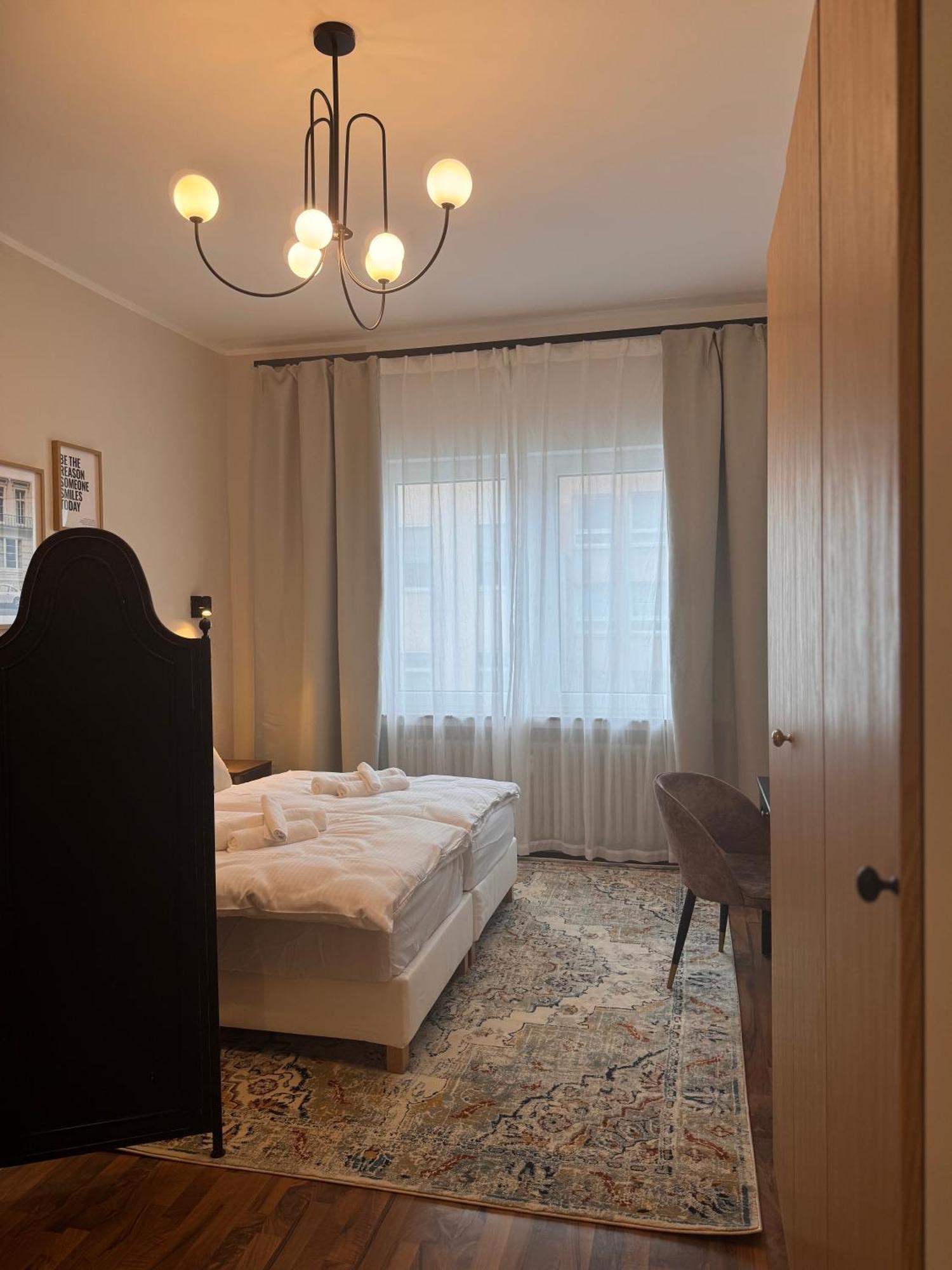 Geräumiges 3 Raum-city-apartment -ost-2- * Düsseldorf