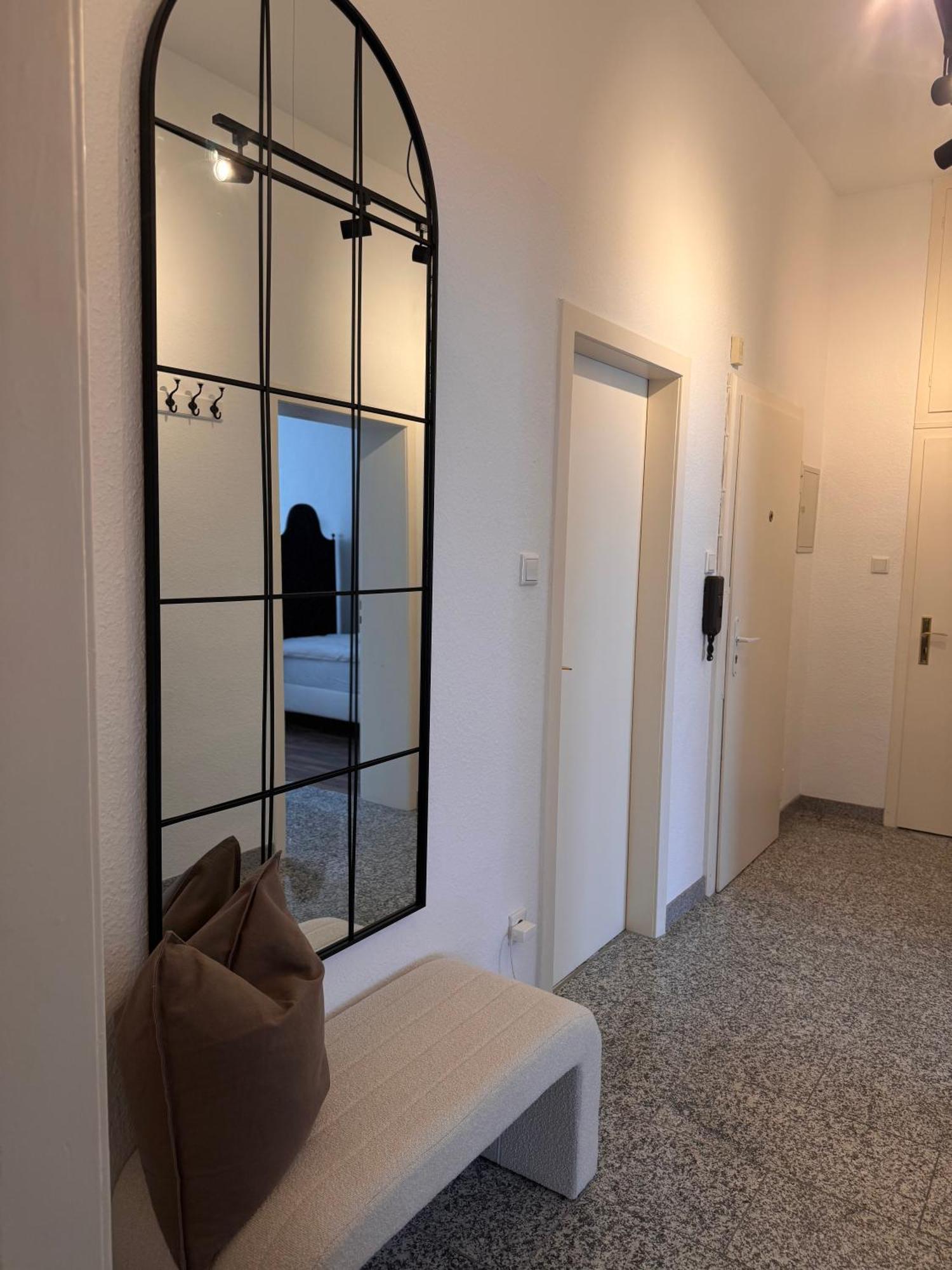 Geräumiges 3 Raum-city-apartment -ost-2- Apartment