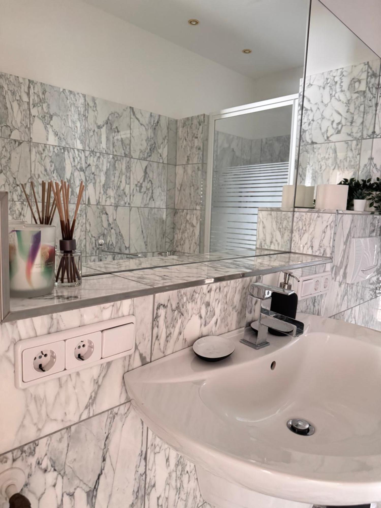 Apartment Geräumiges 3 Raum-city-apartment -ost-2- *