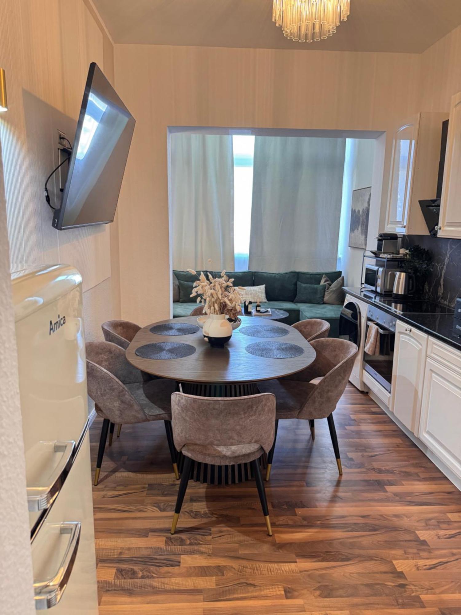 Geräumiges 3 Raum-city-apartment -ost-2-