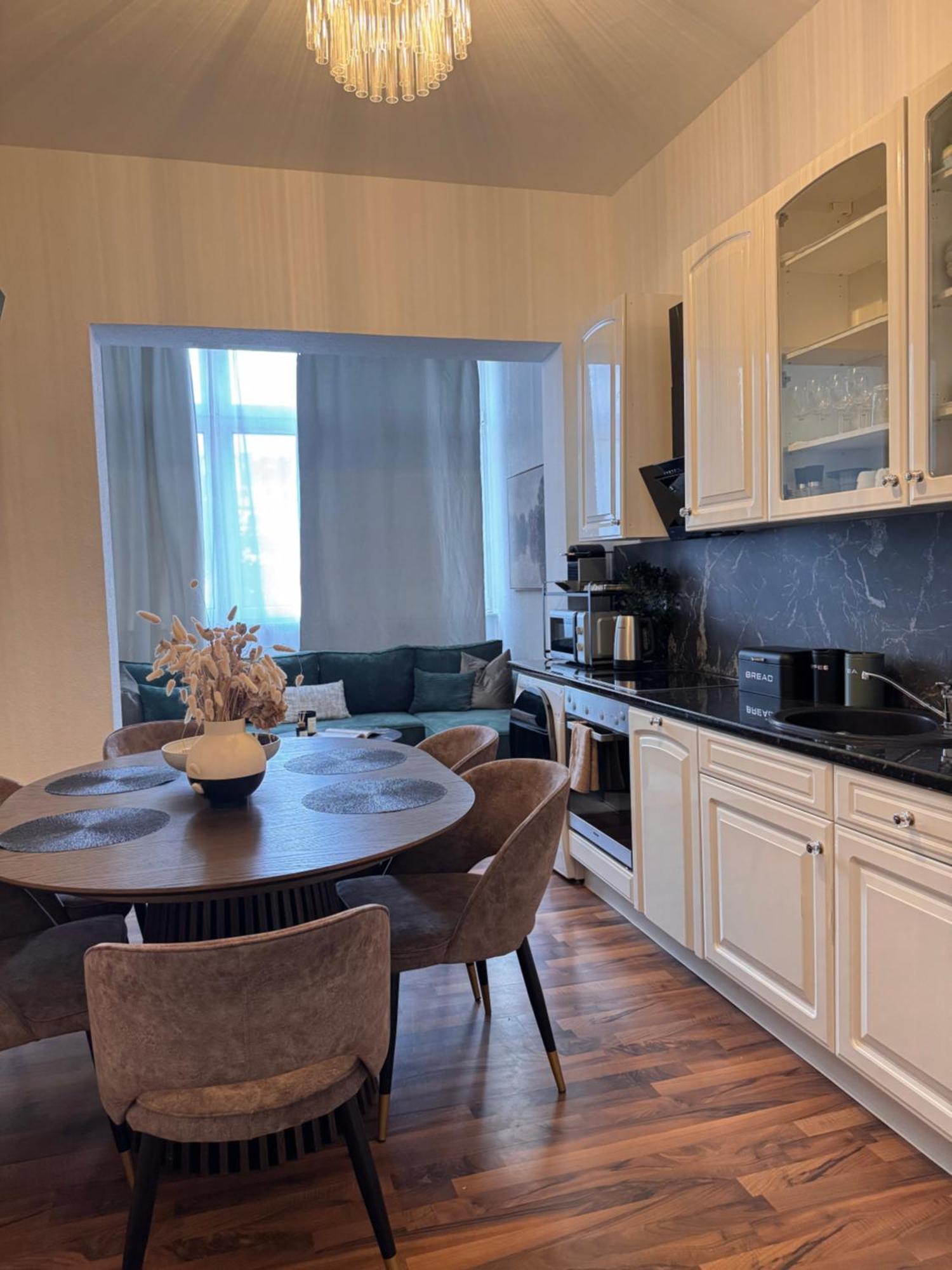 Geräumiges 3 Raum-city-apartment -ost-2-