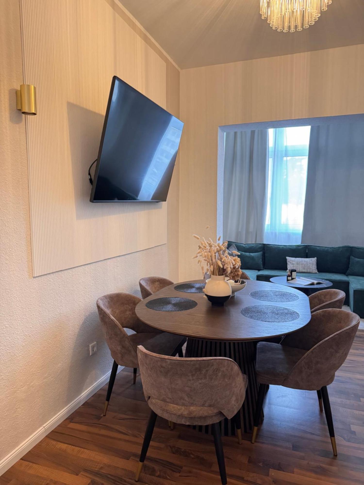 Geräumiges 3 Raum-city-apartment -ost-2- * Düsseldorf