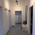 Apartment Geräumiges 3 Raum-city-apartment -ost-2- *