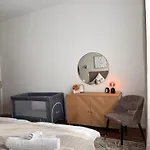 Geraeumiges 3 Raum-city-apartment -ost-2- Dusseldorf