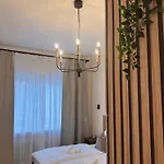 Apartment Geraeumiges 3 Raum-city-apartment -ost-2-