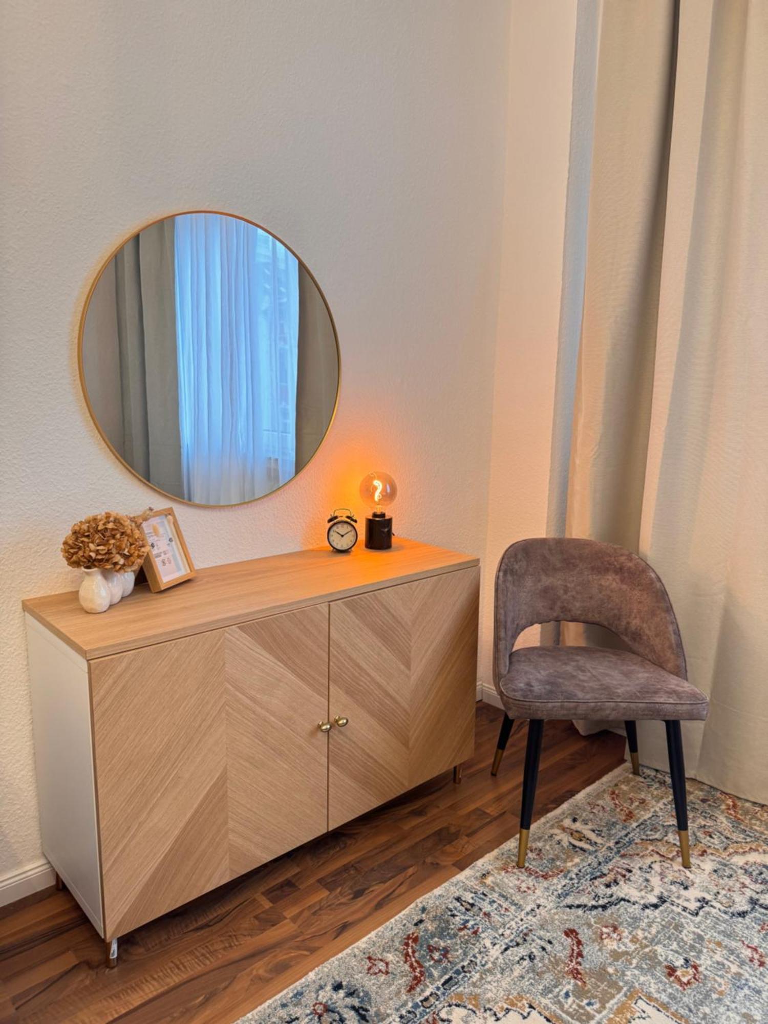 Apartment Geraeumiges 3 Raum-city-apartment -ost-2-