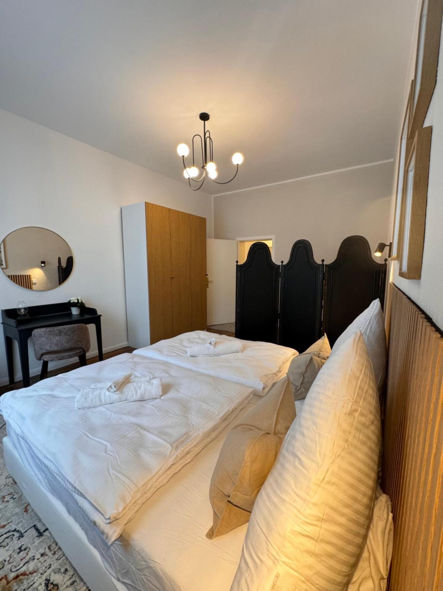 Apartment Geraeumiges 3 Raum-city-apartment -ost-2- *