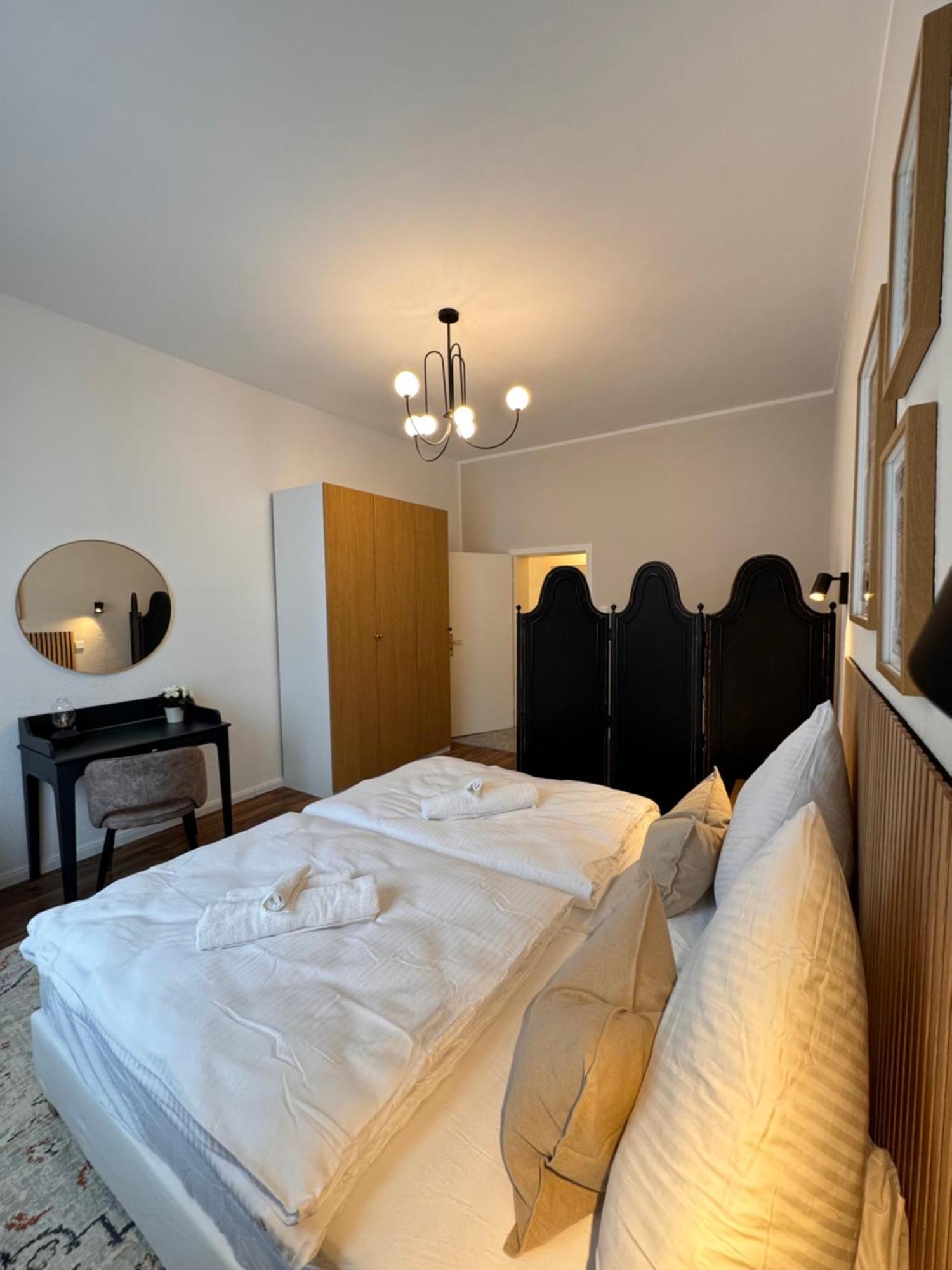 Geraeumiges 3 Raum-city-apartment -ost-2- * Dusseldorf