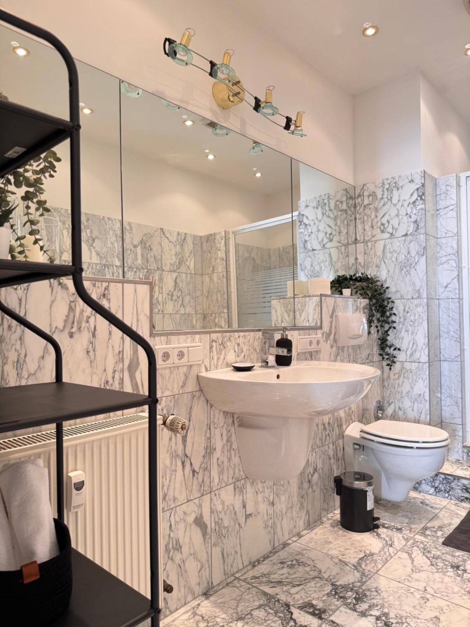 Geraeumiges 3 Raum-city-apartment -ost-2- Apartment *